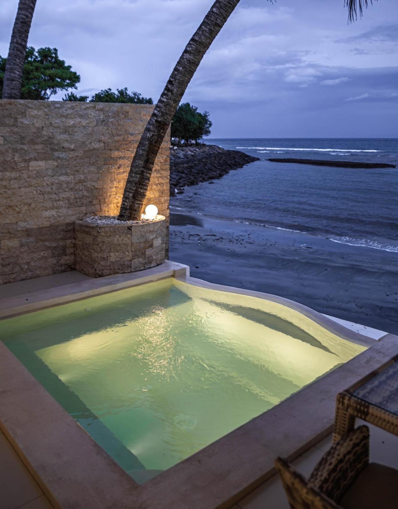 Bali Secrets Retreat Villa Candi Dasa  Luaran gambar